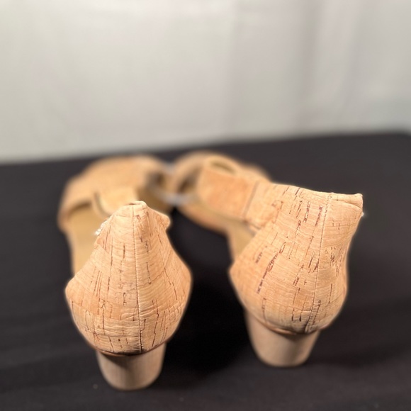 VANELi Womens sandal Calyx Tan Ankle Strap Heels Size 9.5 - Picture 4 of 10